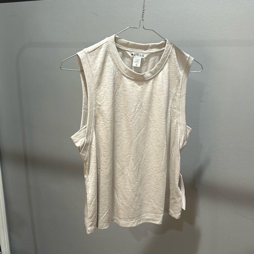 Athleta beeezy muscle tank NWT
